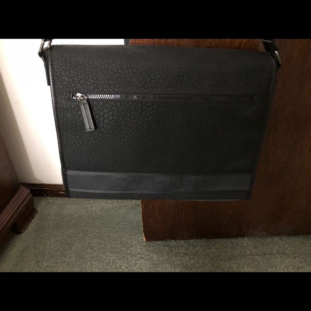 Calvin Klein messenger bag